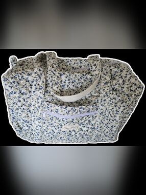 Moon Nude Floral Quilted Duffel Bag in Cream and Blue